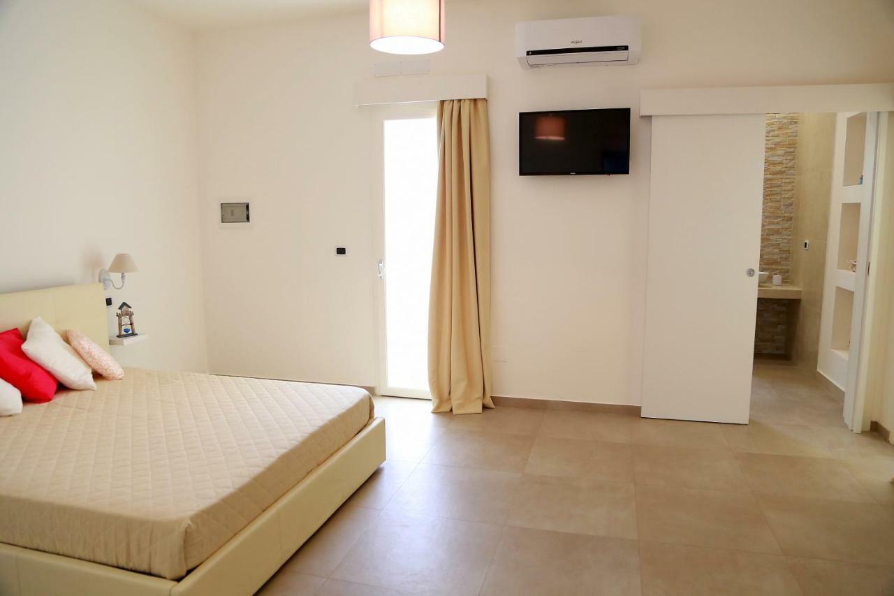 Casa Vacanze Coralloholiday Hotel Torre Lapillo Exterior photo